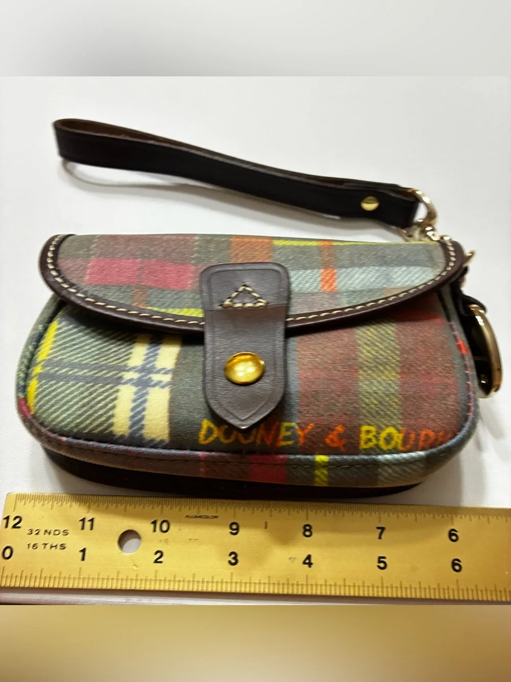 Dooney & Bourke  EUC Multicolor Plaid Crossbody Logo Charm Brown  Leather Strap